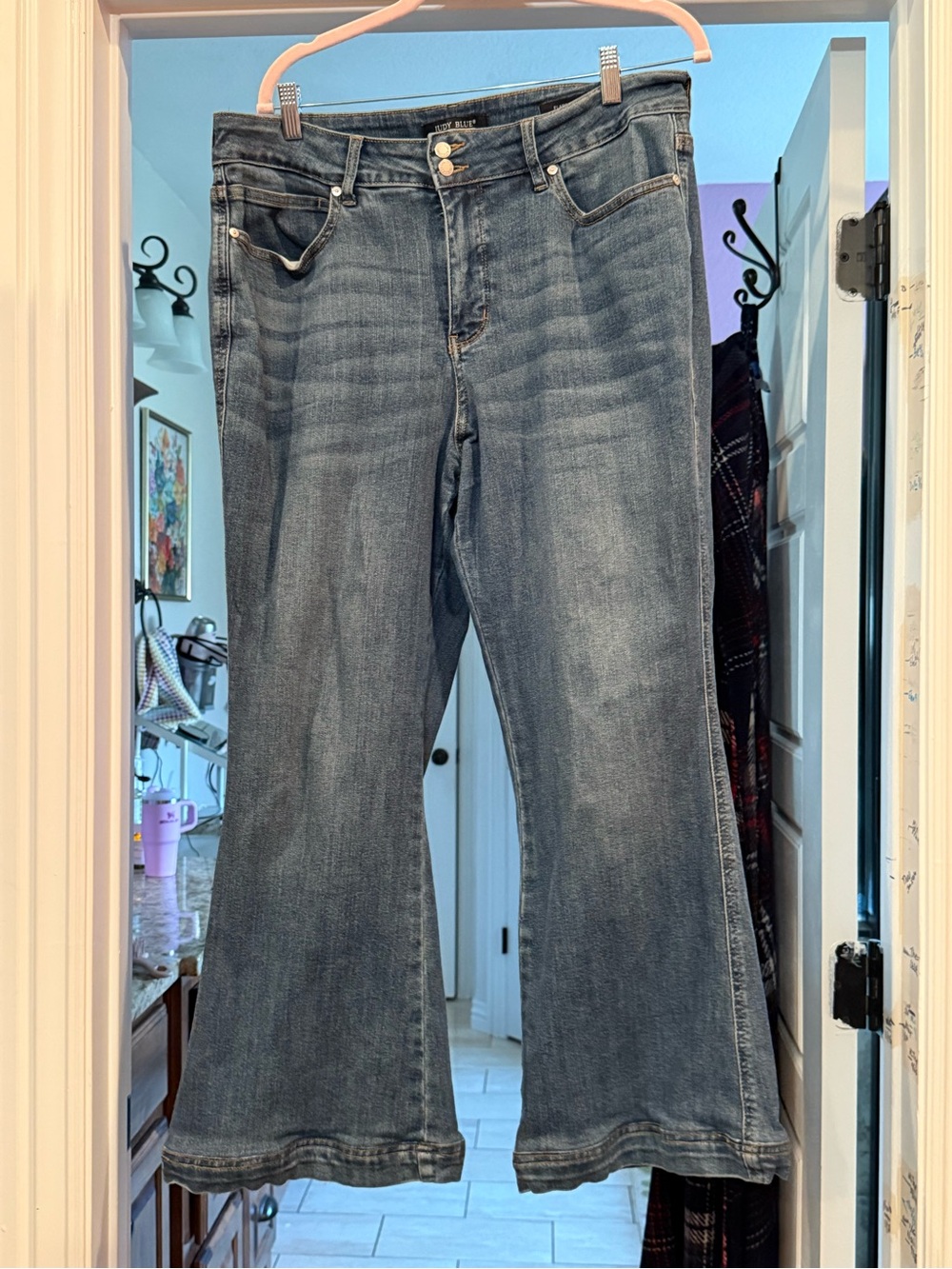 Judy Blue Flared Jeans - Classic Mid Wash